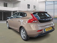 Volvo v40 1.6 d2 kinetic; 6-kvn-14 - afbeelding 11 van  16