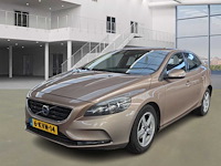 Volvo v40 1.6 d2 kinetic; 6-kvn-14 - afbeelding 4 van  13