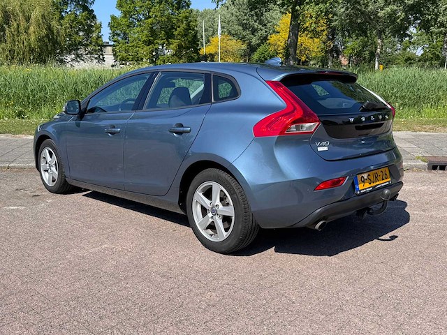 Volvo v40 1.6 t3 kinetic; 9-sjr-26 - afbeelding 11 van  16