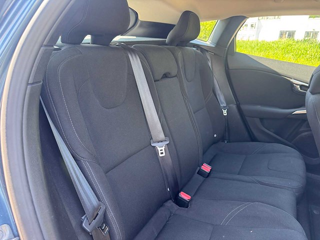 Volvo v40 1.6 t3 kinetic; 9-sjr-26 - afbeelding 15 van  16