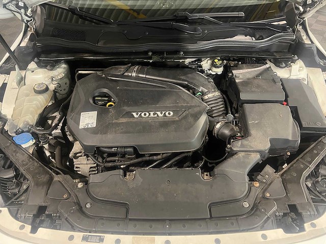 Volvo v40 1.6 t3 momentum, 13-zrn-6 - afbeelding 10 van  19