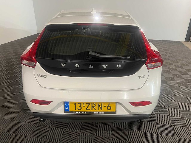 Volvo v40 1.6 t3 momentum, 13-zrn-6 - afbeelding 13 van  19