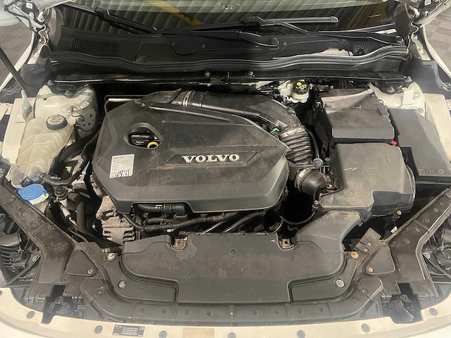 Volvo v40 1.6 t3 momentum, 13-zrn-6 - afbeelding 10 van  19
