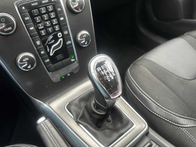 Volvo v40 1.6 t3 summum; 4-tvb-94 - afbeelding 6 van  17