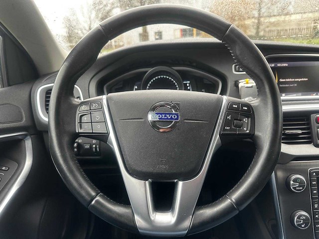 Volvo v40 1.6 t3 summum; 4-tvb-94 - afbeelding 3 van  20
