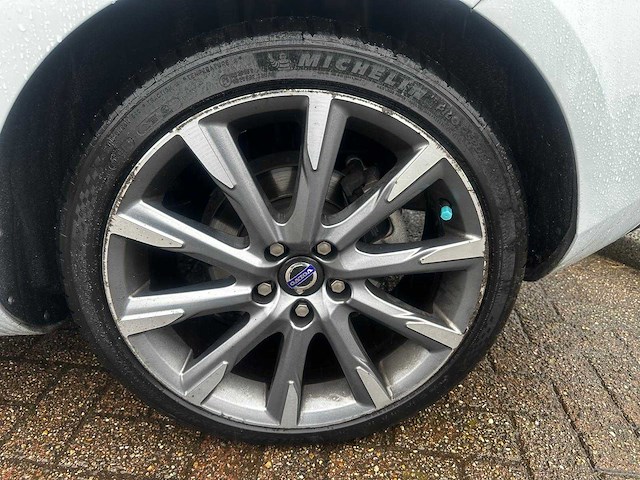 Volvo v40 1.6 t3 summum; 4-tvb-94 - afbeelding 17 van  20