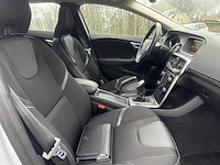 Volvo v40 1.6 t3 summum; 4-tvb-94 - afbeelding 19 van  20