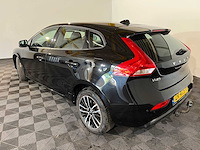 Volvo v40 2.0 d2 inscription, zr-475-x - afbeelding 15 van  20