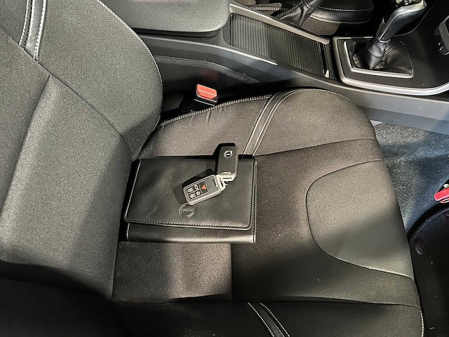 Volvo v40 2.0 d2 inscription, zr-475-x - afbeelding 7 van  20