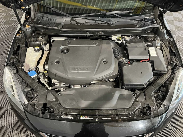 Volvo v40 2.0 d2 inscription, zr-475-x - afbeelding 10 van  20
