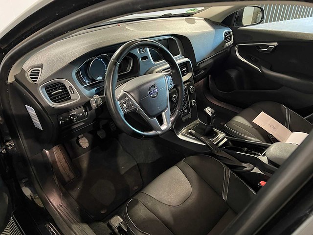 Volvo v40 2.0 d2 momentum, gg-354-k - afbeelding 3 van  14