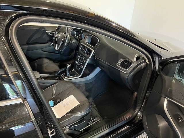 Volvo v40 2.0 d2 momentum, gg-354-k - afbeelding 21 van  22