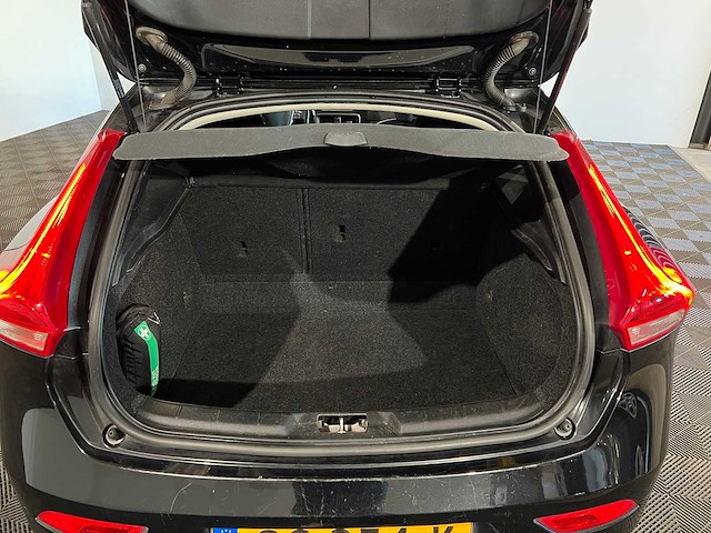 Volvo v40 2.0 d2 momentum, gg-354-k - afbeelding 1 van  10