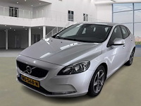 Volvo v40 2.0 d2 momentum; ns-568-n - afbeelding 1 van  9