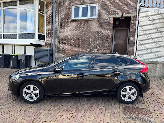 Volvo v40 2.0 d2 nordic+ ns-485-x - afbeelding 21 van  26
