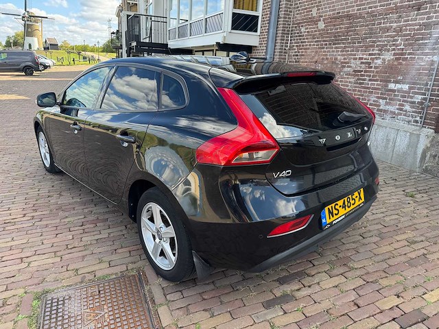 Volvo v40 2.0 d2 nordic+ ns-485-x - afbeelding 22 van  26