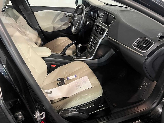 Volvo v40 2.0 d2 summum bns, hs-939-b - afbeelding 17 van  20