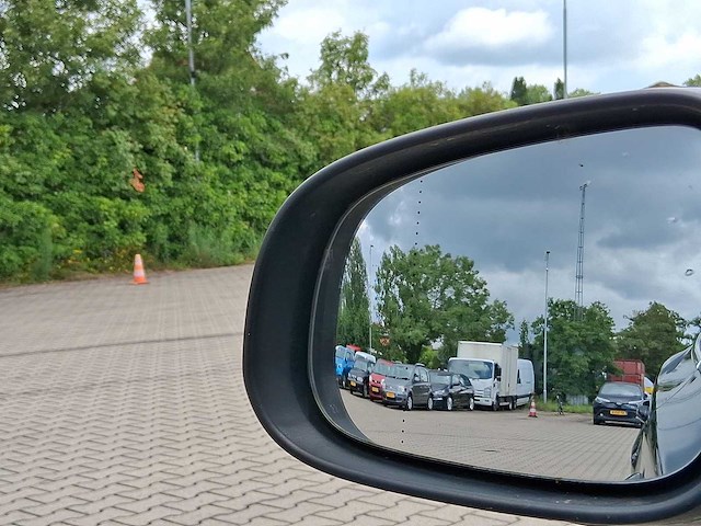 Volvo v40 2.0 d2 summum business| hr-843-t - afbeelding 8 van  32