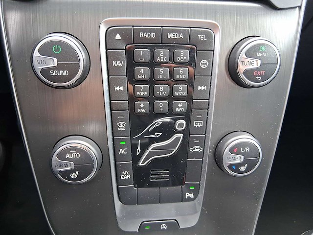 Volvo v40 2.0 d2 summum business| hr-843-t - afbeelding 17 van  32