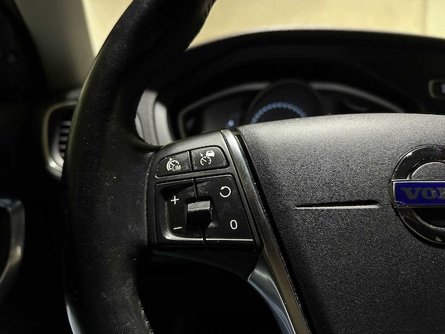 Volvo v40 2.0 d3 summum 148pk 2012, l-445-xl - afbeelding 15 van  54