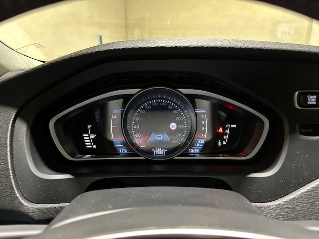 Volvo v40 2.0 d3 summum 148pk 2012, l-445-xl - afbeelding 19 van  54
