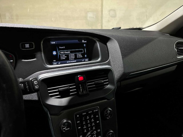 Volvo v40 2.0 d3 summum 148pk 2012, l-445-xl - afbeelding 21 van  54