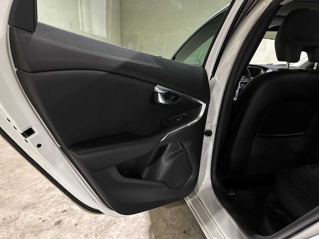 Volvo v40 2.0 d3 summum 148pk 2012, l-445-xl - afbeelding 27 van  54