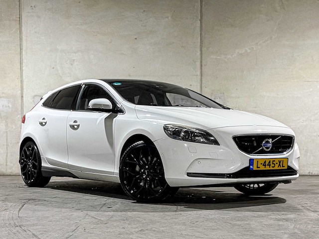 Volvo v40 2.0 d3 summum 148pk 2012, l-445-xl - afbeelding 52 van  54