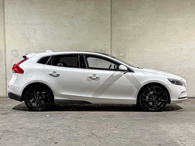 Volvo v40 2.0 d3 summum 148pk 2012, l-445-xl - afbeelding 54 van  54