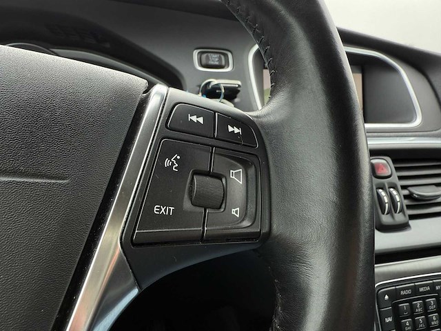 Volvo v40 2.0 d3 summum , kf-863-r - afbeelding 18 van  25