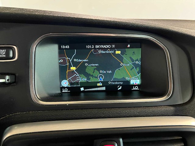 Volvo v40 2.0 d4 momentum bns, 6-xbt-28 - afbeelding 14 van  22