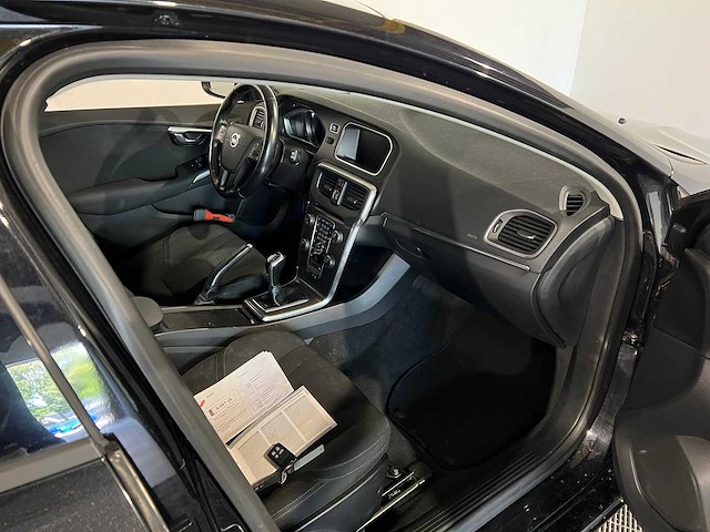 Volvo v40 2.0 d4 momentum bns, 6-xbt-28 - afbeelding 20 van  22
