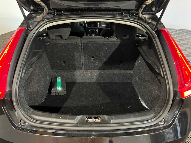 Volvo v40 2.0 d4 momentum bns, 6-xbt-28 - afbeelding 21 van  22