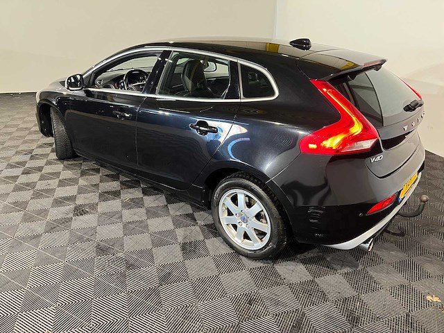 Volvo v40 2.0 d4 r-design bns, 9-xgv-76 - afbeelding 10 van  17