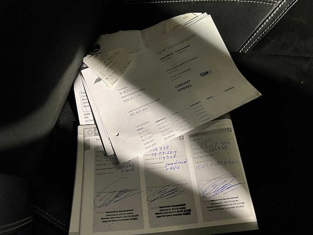 Volvo v40 2.0 d4 r-design bns, 9-xgv-76 - afbeelding 15 van  17