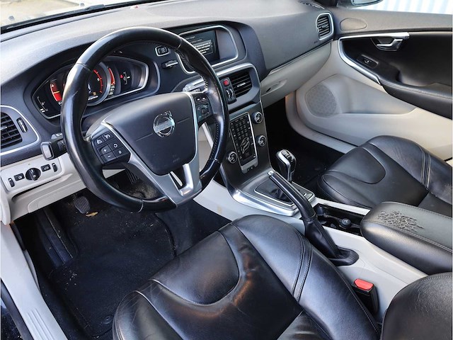 Volvo v40 2.0 d4 summum business 2014, 3-zdz-34 - afbeelding 2 van  28
