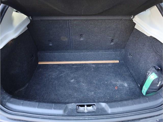 Volvo v40 2.0 d4 summum business 2014, 3-zdz-34 - afbeelding 15 van  28