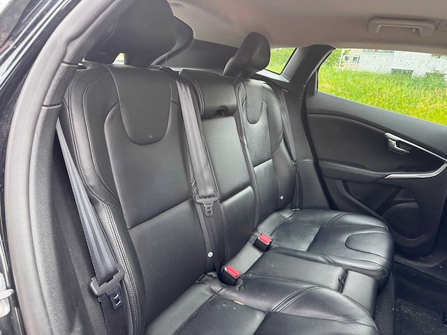 Volvo v40 2.0 d4 summum business, 8-zbx-41 - afbeelding 7 van  17