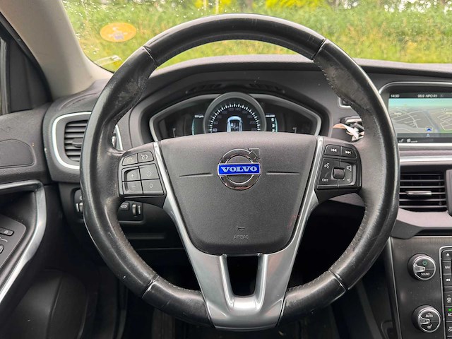 Volvo v40 2.0 d4 summum business, 8-zbx-41 - afbeelding 9 van  17