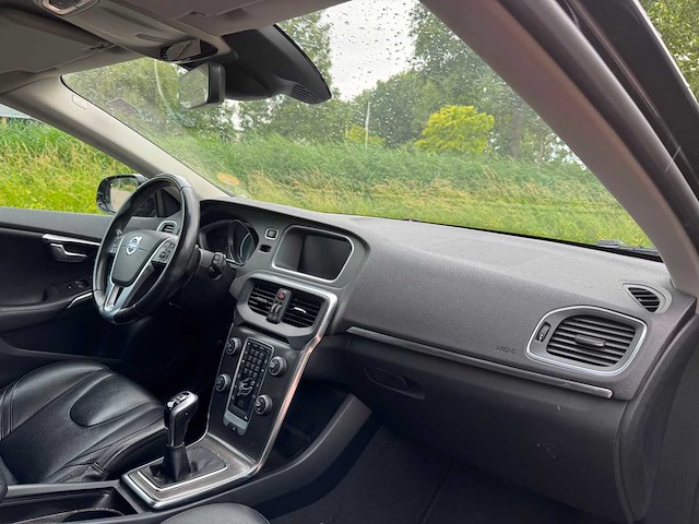 Volvo v40 2.0 d4 summum business, 8-zbx-41 - afbeelding 12 van  13