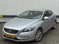 Volvo v40 2.0 t3 summum* n-132-xj - afbeelding 1 van  17