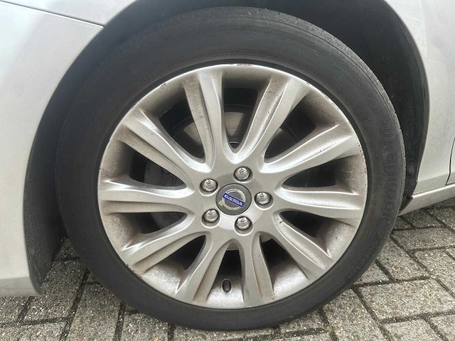 Volvo v40 2.0 t3 summum* n-132-xj - afbeelding 13 van  17