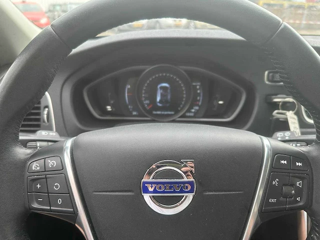 Volvo v40 2.0 t3 summum* n-132-xj - afbeelding 3 van  17