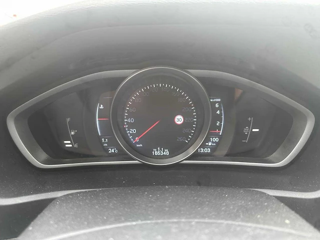Volvo v40 2.0 t3 summum* n-132-xj - afbeelding 4 van  17