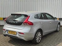 Volvo v40 2.0 t3 summum* n-132-xj - afbeelding 10 van  17