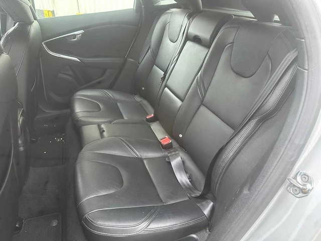 Volvo v40 2.0 t3 summum* n-132-xj - afbeelding 15 van  17