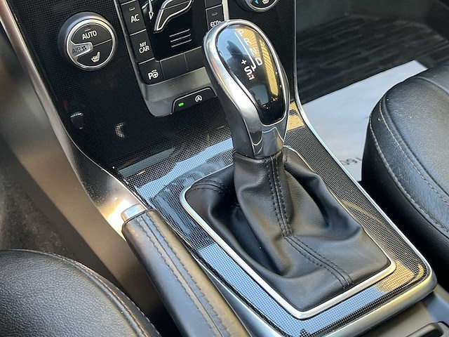 Volvo v40 cross country 1.5 t3 polar+ luxury 2019 | zs-203-n - afbeelding 15 van  30