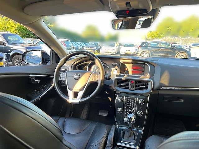 Volvo v40 cross country 1.5 t3 polar+ luxury 2019 | zs-203-n - afbeelding 18 van  30