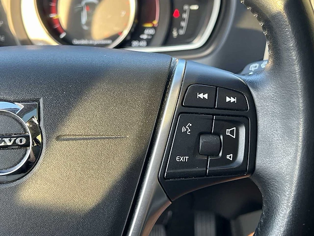 Volvo v40 cross country 1.5 t3 polar+ luxury 2019 | zs-203-n - afbeelding 9 van  32