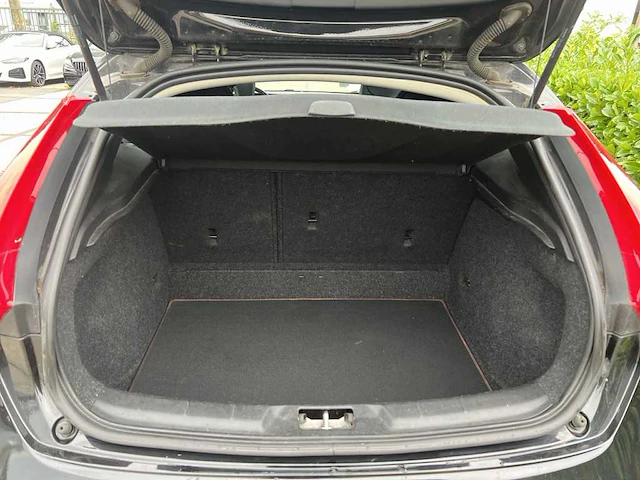 Volvo v40 cross country 2.0 t3 ocean race | gx-998-g - afbeelding 20 van  27